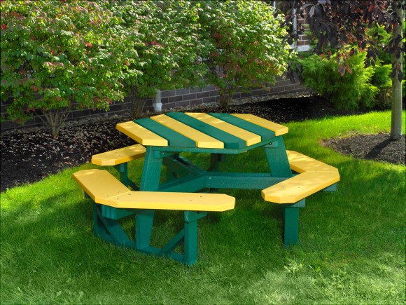 Custom theme park picnic tables