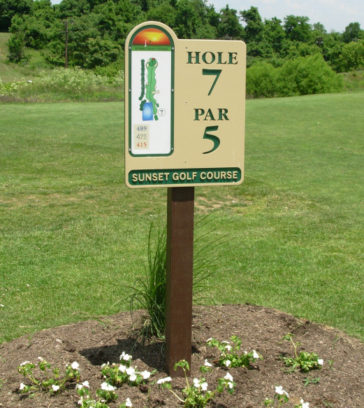 wayfinding golf course HPL signage 